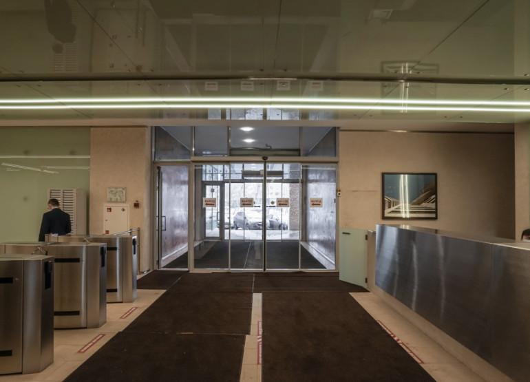 Конкорд: Вид входной группы внутри зданий